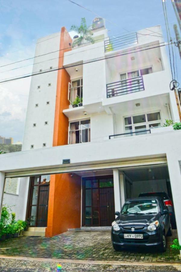 Furnished Apartment At Colombo Suburbs Nawala Rajagiriya Exterior photo