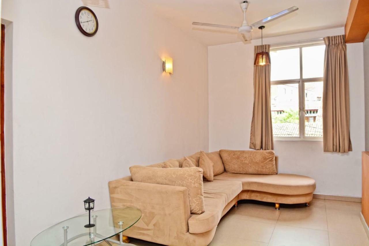 Furnished Apartment At Colombo Suburbs Nawala Rajagiriya Exterior photo